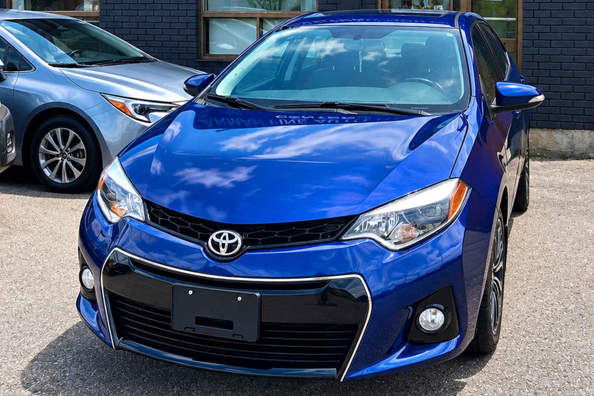 2016 Toyota Corolla S, blue, at Arman Fine Auto